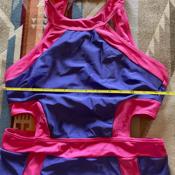 Retro One Piece Bathing Suit - Picture 7 of 10